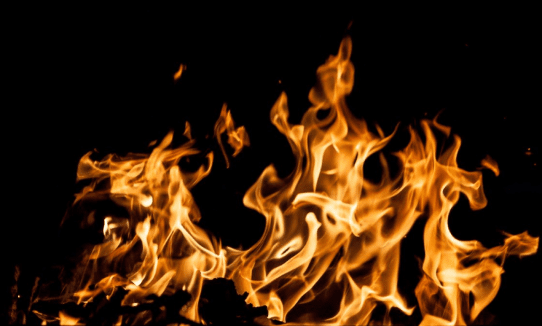 मनीकोंडा अपार्टमेंट में शॉर्ट सर्किट से लगी आग की घटना