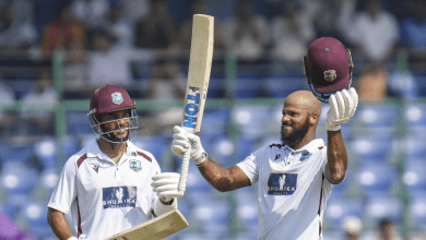 शाई होप और जॉन कैम्पबेल भारत के खिलाफ टेस्ट मैच में बल्लेबाजी करते हुए