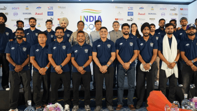 पेरिस ओलंपिक पदक विजेताओं को नकद पुरस्कार देते खेल मंत्री