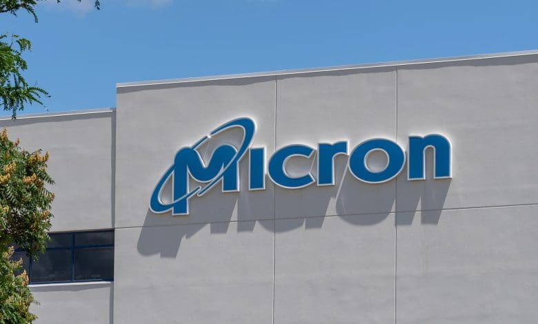 माइक्रॉन ने चीन में सर्वर चिप्स व्यापार बंद किया