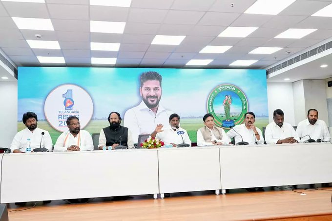 हैदराबाद औद्योगिक भूमि नीति पर मंत्री की प्रेस वार्ता