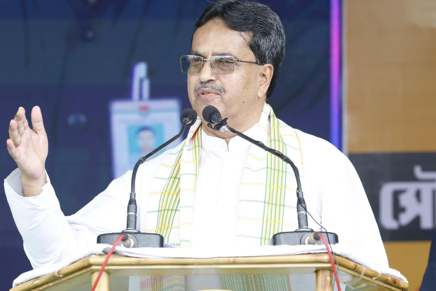 मुख्यमंत्री साहा ने चिकित्सकों से मरीजों को बाहर रेफर न करने की अपील