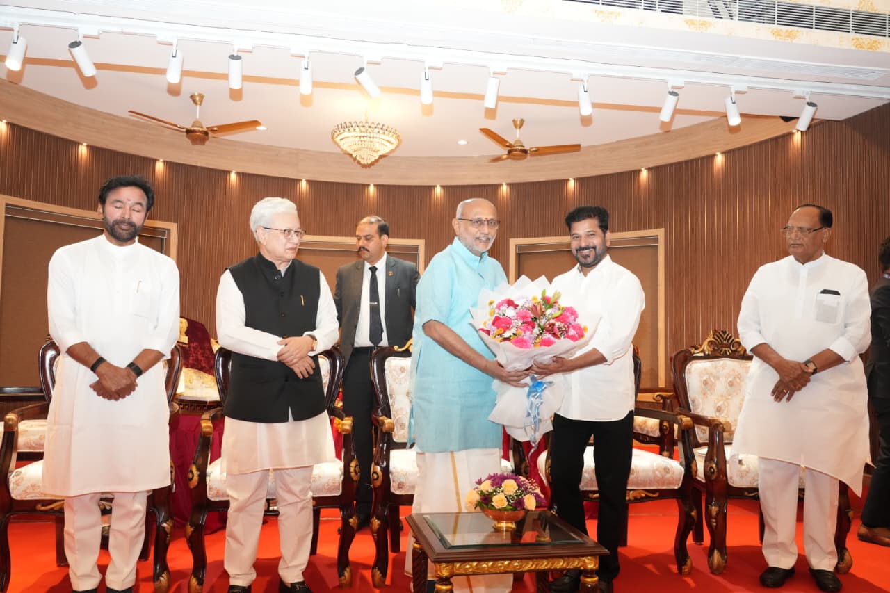 उपराष्ट्रपति श्री सी. पी. राधाकृष्णन राजभवन में अभिनंदन समारोह में