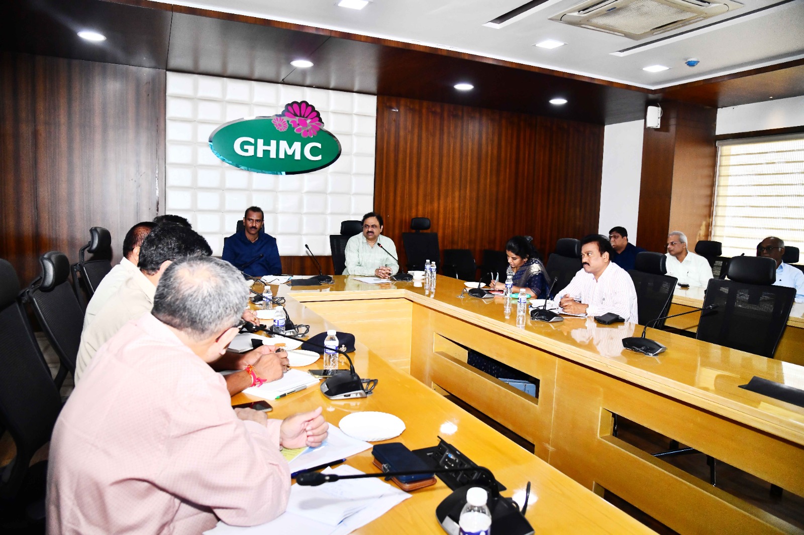 जीएचएमसी की बैठक में प्रदूषण नियंत्रण रणनीतियों की समीक्षा