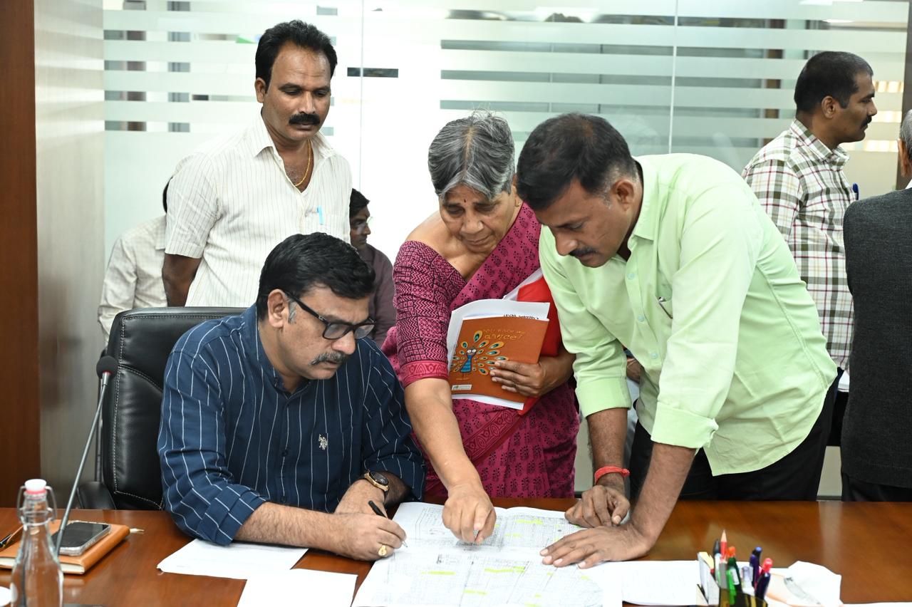 हैद्रा प्रजावाणी में नागरिक भूमि कब्ज़ शिकायतों पर चर्चा