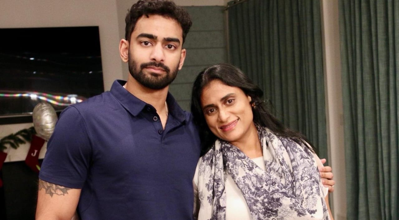 समर्थकों ने दी जन्मदिन की शुभकामनाएं