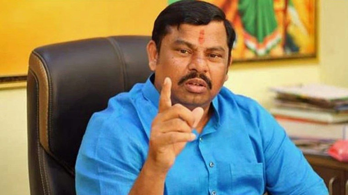 मेस प्रभारी पर छात्राओं के उत्पीड़न के आरोप