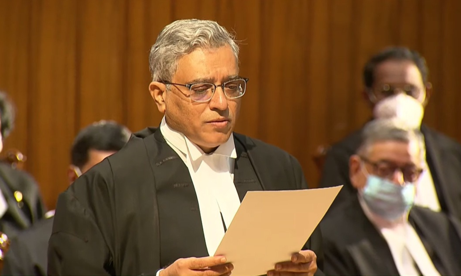 एआई और मध्यस्थता से लंबित मामलों के समाधान पर जोर