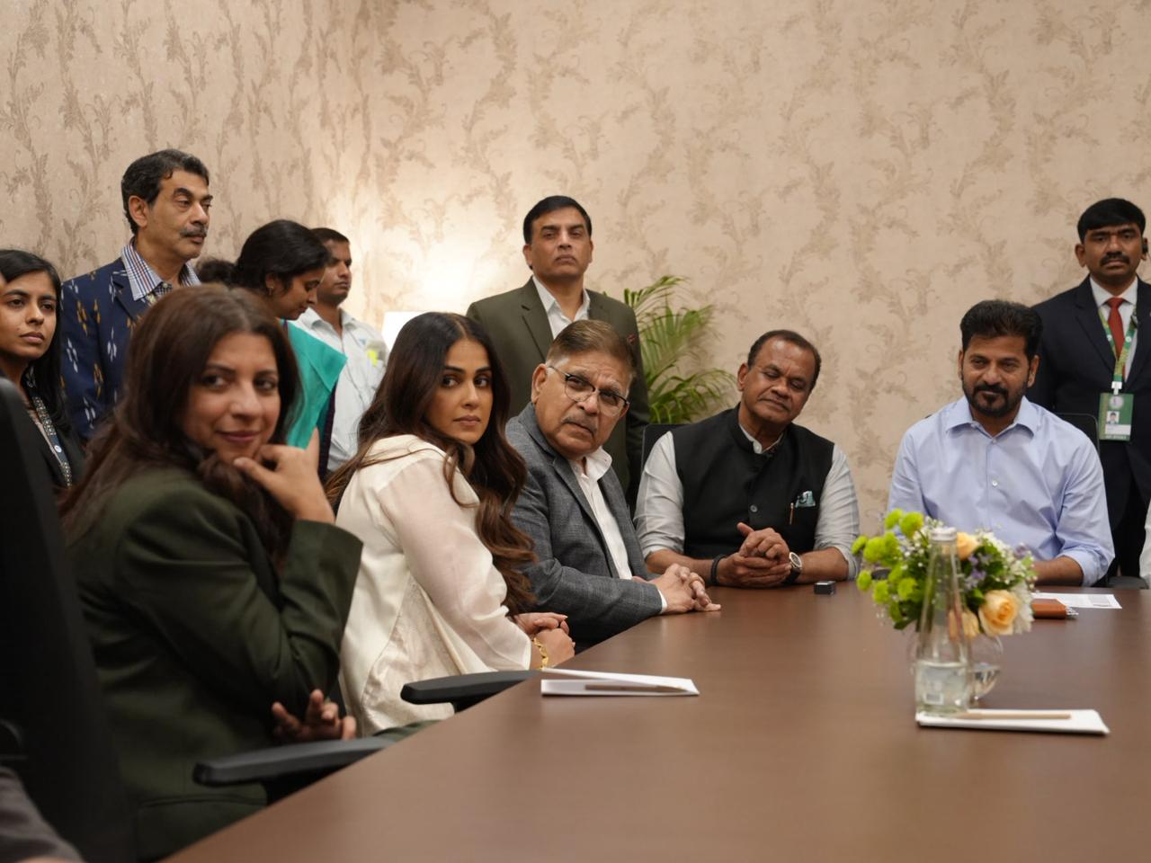 रेवंत रेड्डी फ्यूचर सिटी में घोषणा करते हुए