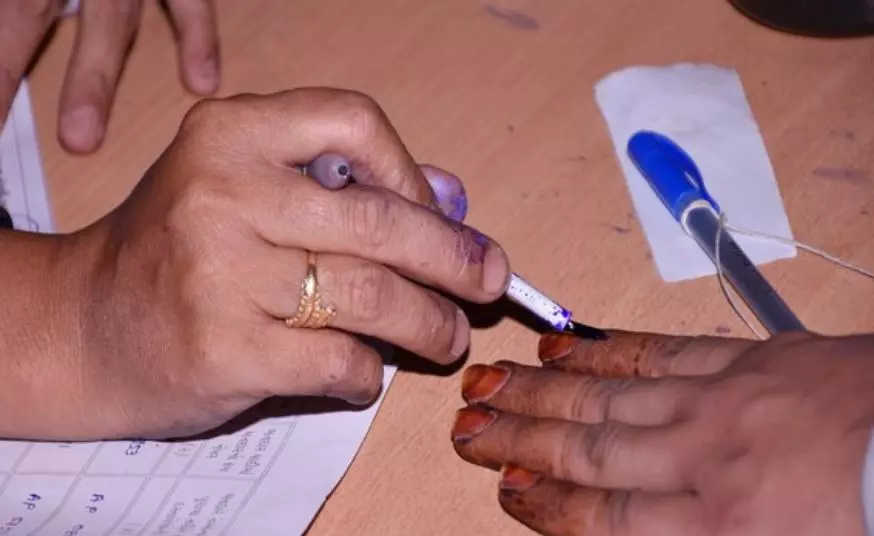 धारूर गांव में मां, बेटा और बहू बने वार्ड सदस्य