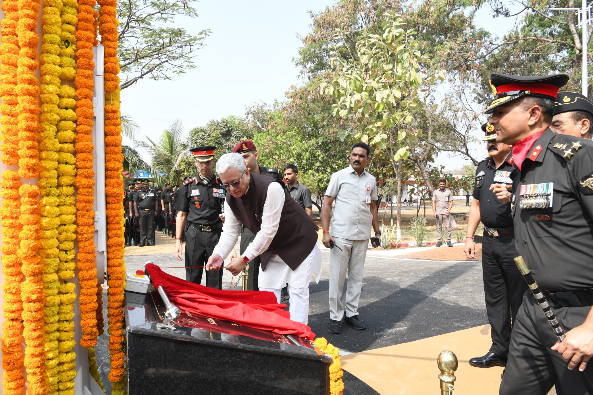 मेहदीपटनम गैरिसन में भारतीय राष्ट्रीय ध्वज का उद्घाटन