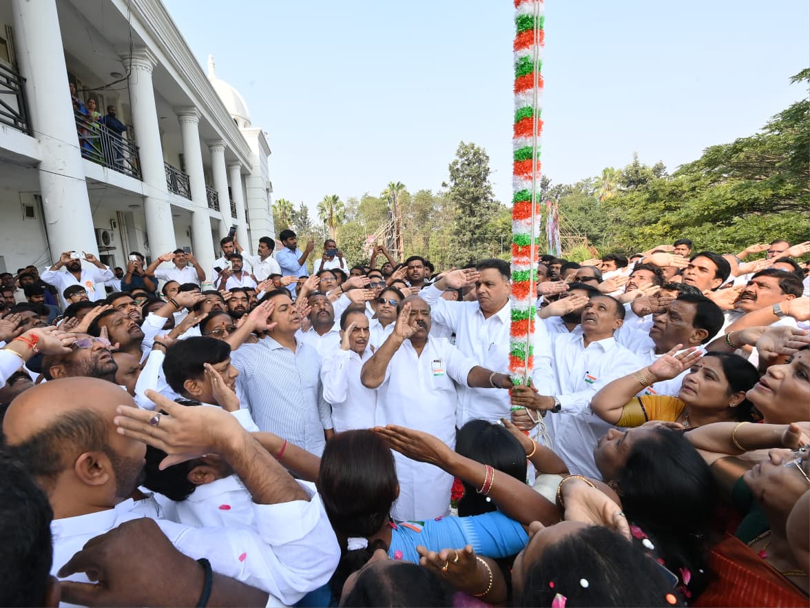 केटीआर ने कांग्रेस पर दलबदल और वादाखिलाफी का आरोप लगाया