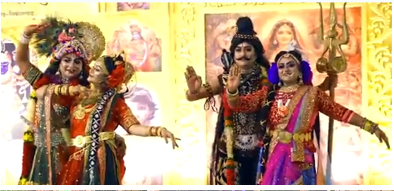 नानी बाई रो मायरो में नरसी मेहता कथा का मंच