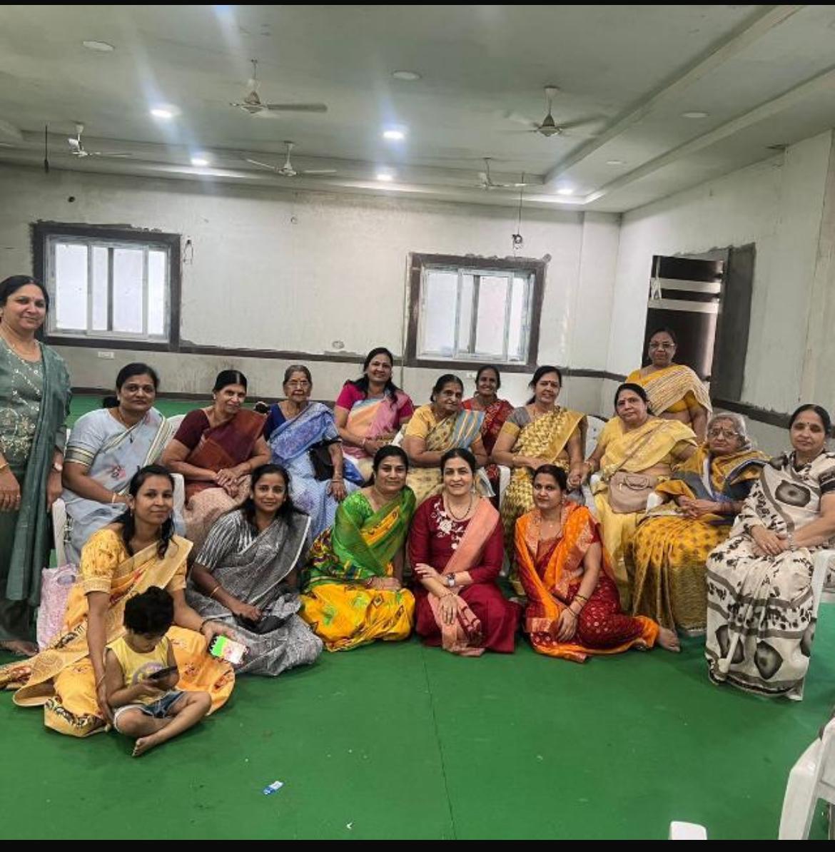 सुल्तान बाजार मंदिर में गणगौर उत्सव की बैठक व आयोजन दृश्य