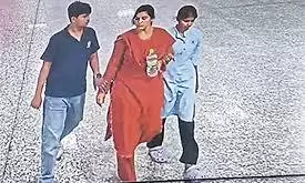 चेर्लापल्ली रेलवे स्टेशन के पास रेलवे ट्रैक का दृश्य