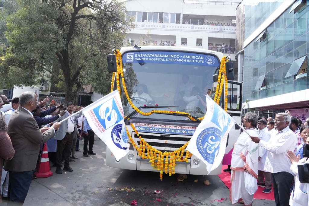 बीआईएसीएचएंडआरआई कैंसर क्रीनिंग बस का उद्घाटन