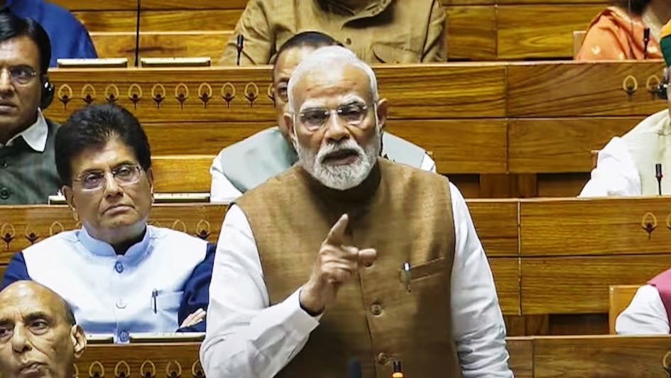 राज्यसभा में धन्यवाद प्रस्ताव पर भाषण देते पीएम मोदी