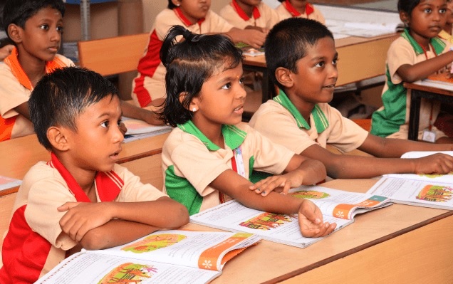 सरकारी प्राथमिक विद्यालय का जर्जर भवन