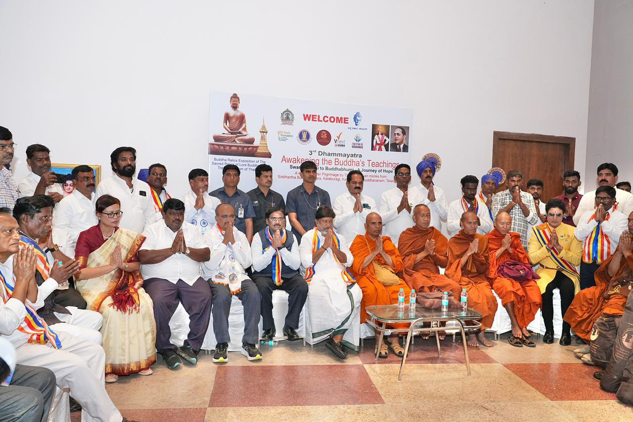 उप मुख्यमंत्री ने बुद्ध वनम और अंबेडकर केंद्र का दौरा किया