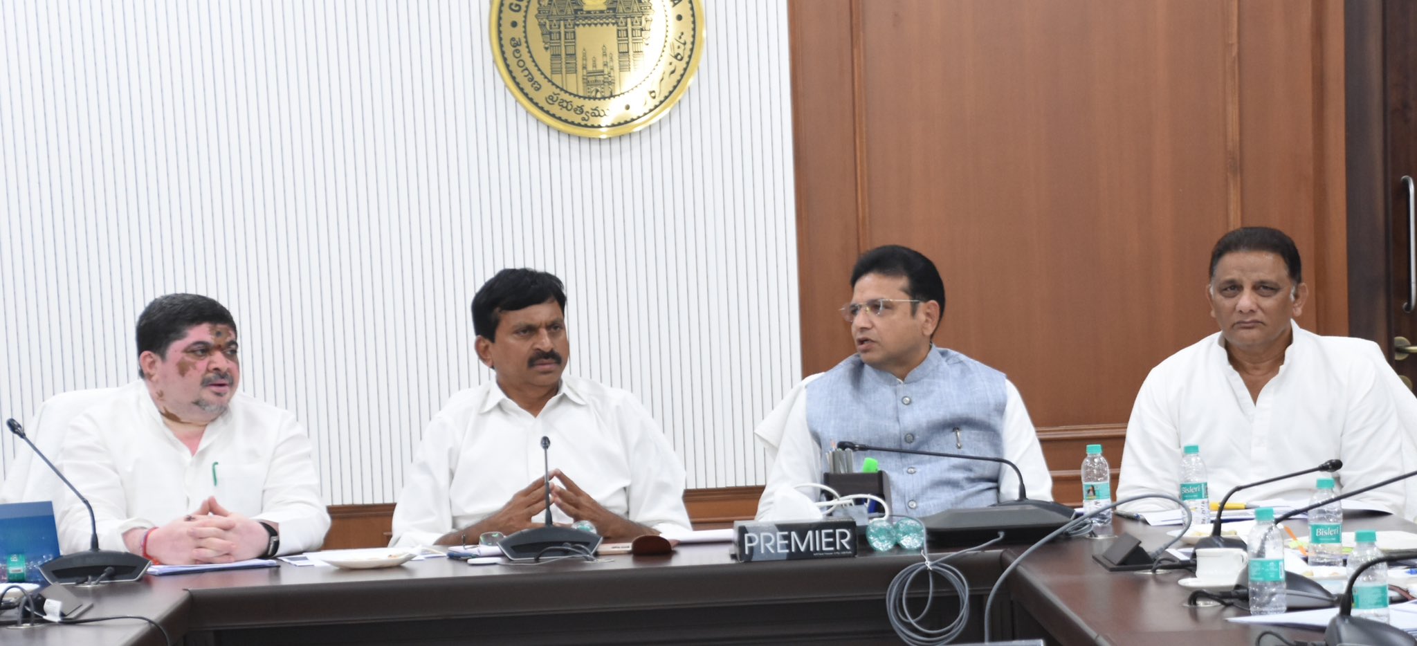 इंदिरम्मा घर योजना पर मंत्री की बैठक