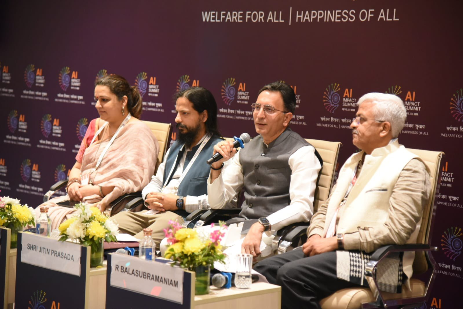 इंडिया एआई इम्पैक्ट समिट में बोलते जितिन प्रसाद