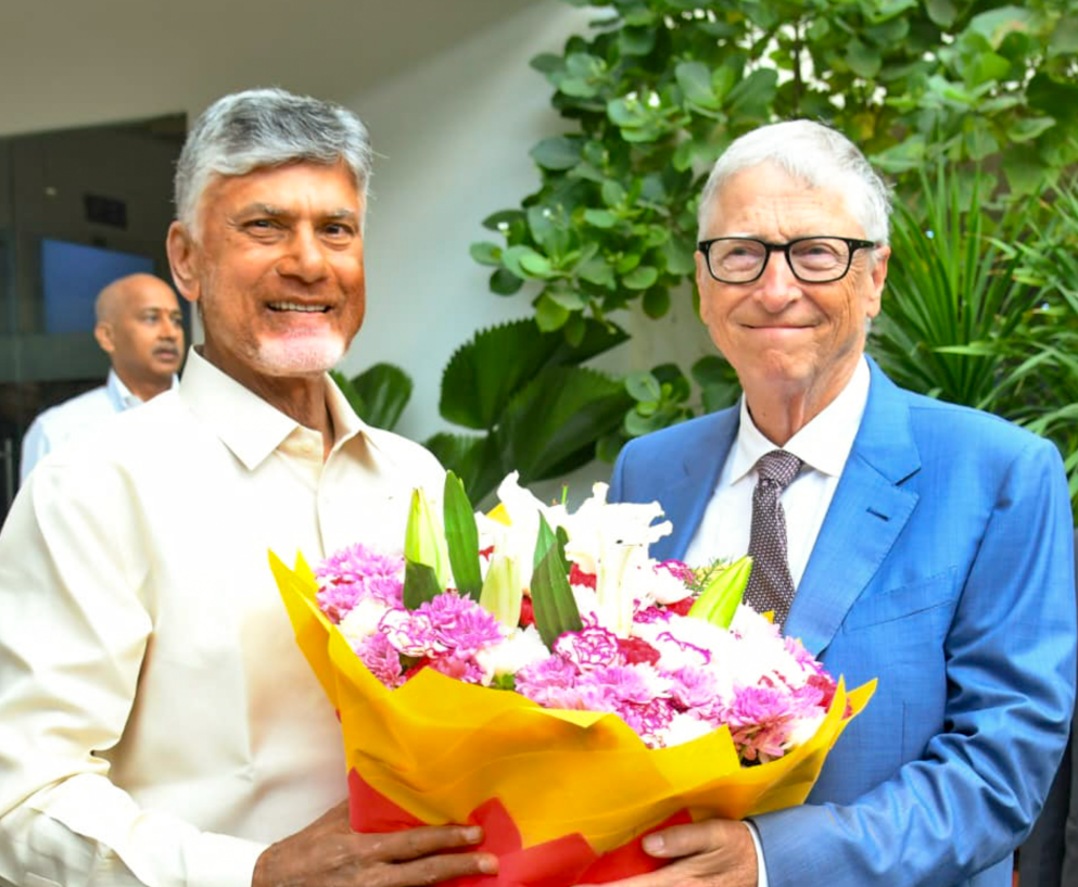 राज्य सचिवालय में बिल गेट्स और नायडू बैठक के दौरान