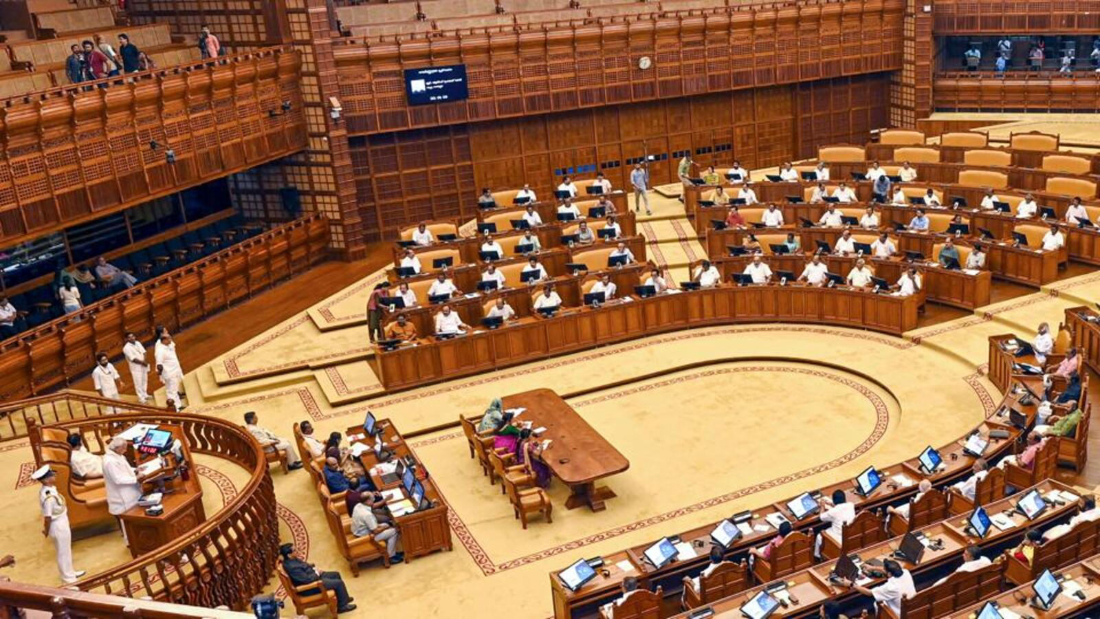 भदोही और शाहजहांपुर में नए विश्वविद्यालय की स्थापना