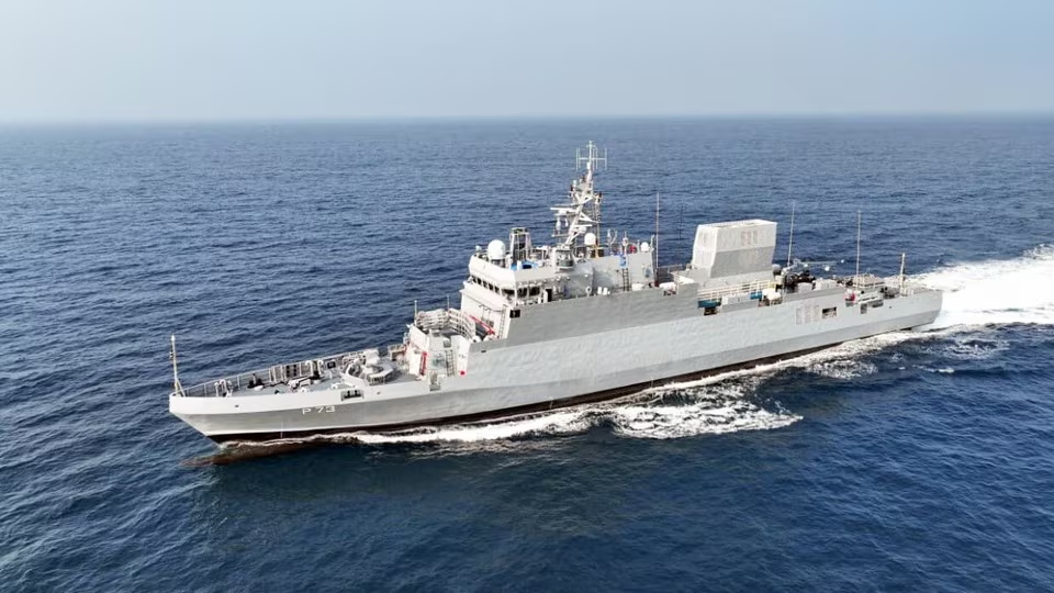 ‘डॉल्फिन हंटर’ आईएनएस अंजदीप का जलावतरण हुआ