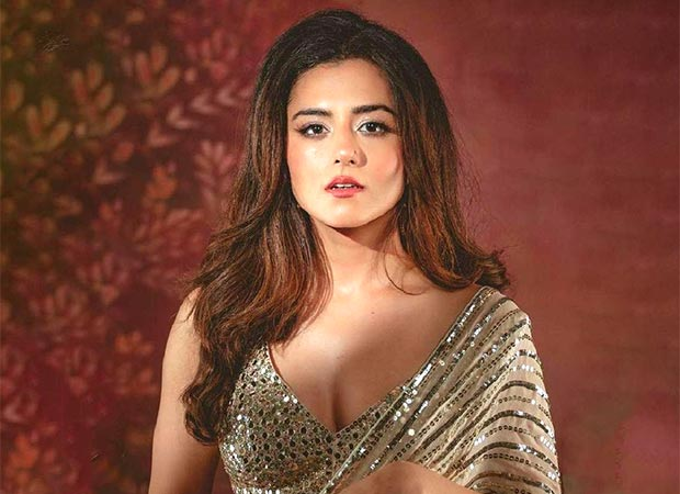 रिद्धि डोगरा: करियर चमकता, फिर से प्यार में तैयार