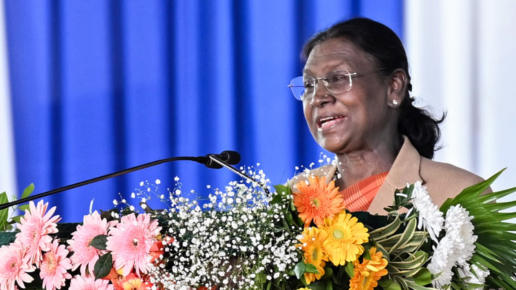 तकनीक के साथ सावधानी और समझ जरूरी