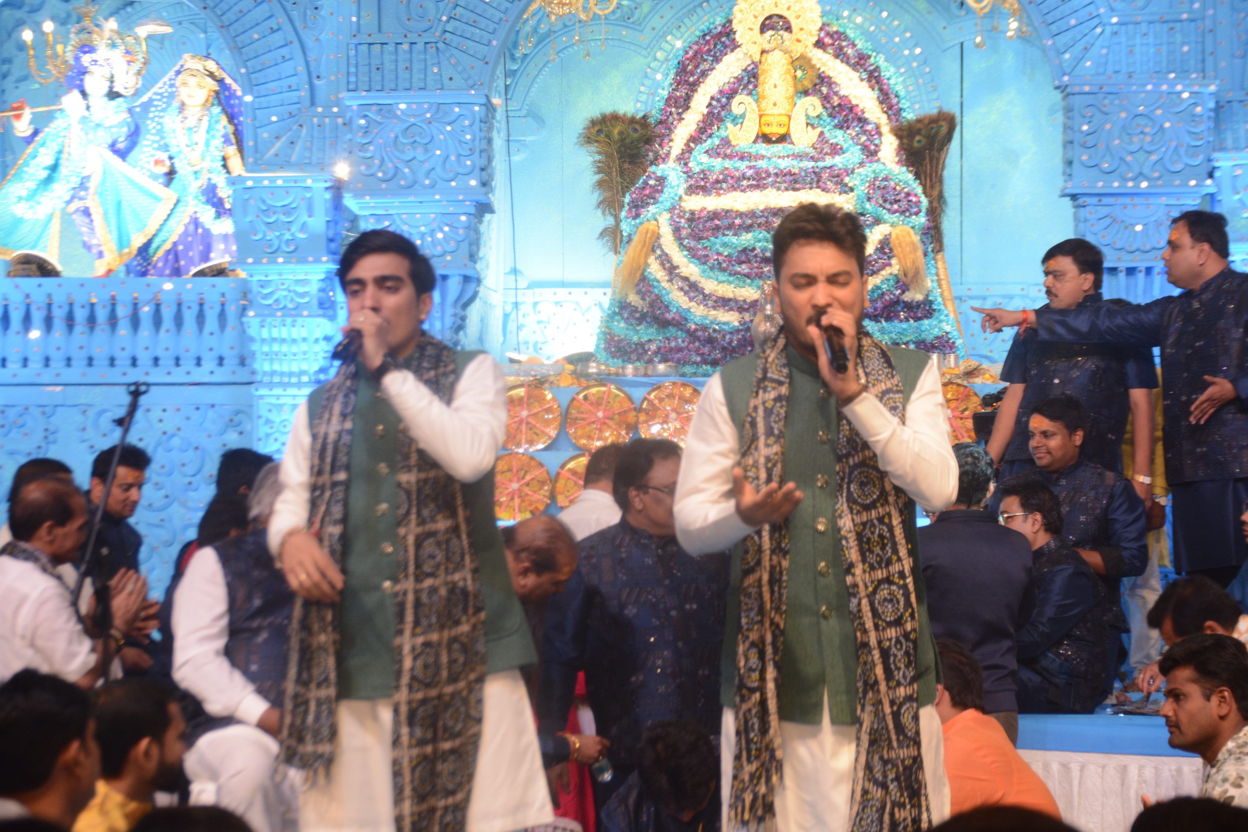 भक्त मंडल में श्री श्याम बाबा उत्सव के दौरान छप्पन भोग