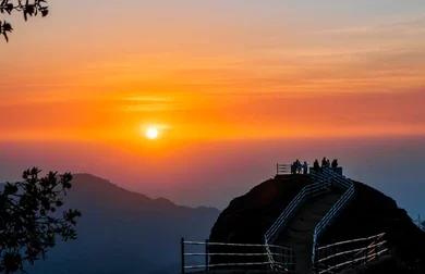 विल्सन पॉइंट से दिखता महाबलेश्वर का सनसेट दृश्य