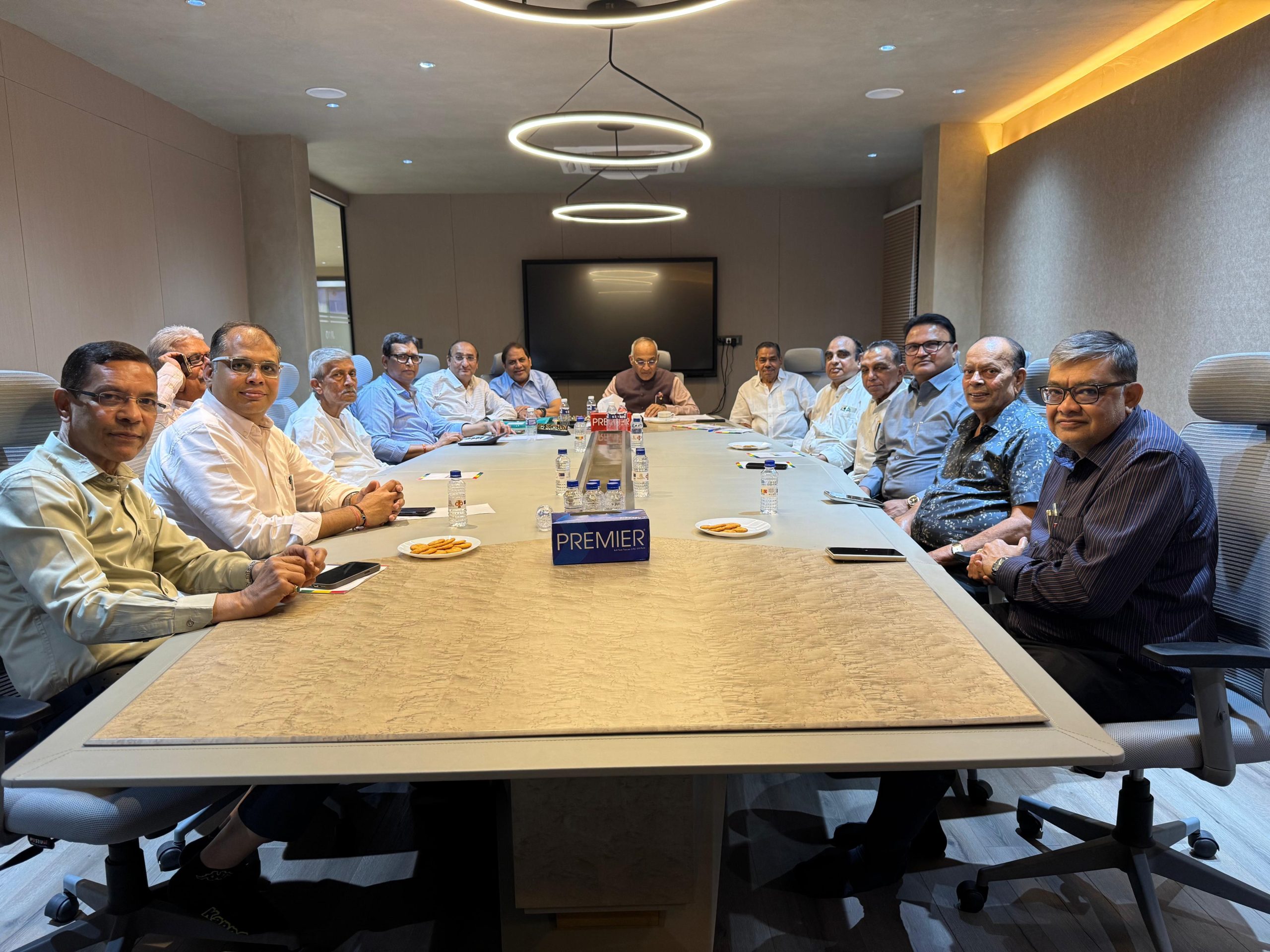 श्री शांतिनाथ जिनेश्वरधाम मंदिर में ध्वजारोहण समारोह