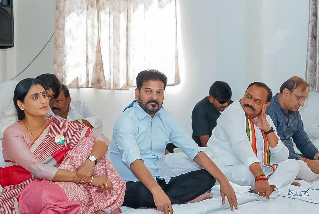 डीसीसी अध्यक्षों को ए. रेवंत रेड्डी की चेतावनी, संगठन मजबूत करें