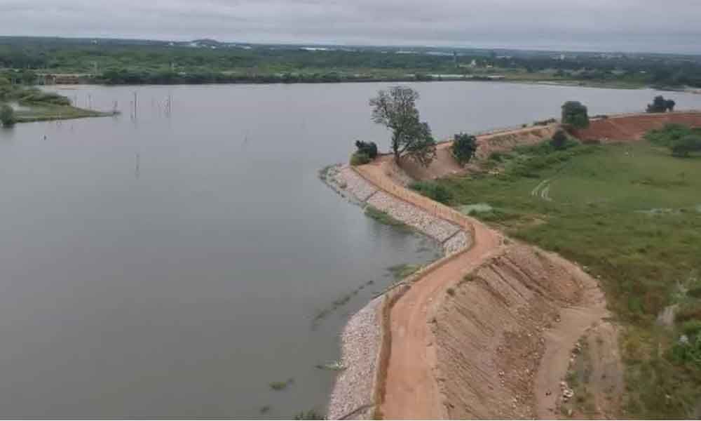 कामुनी चेरुवु पुनरुद्धार कार्य का निरीक्षण