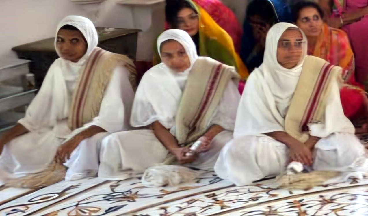 रसूलपुरा में नवपदजी ओली के दौरान प्रवचन देती साध्वीजी