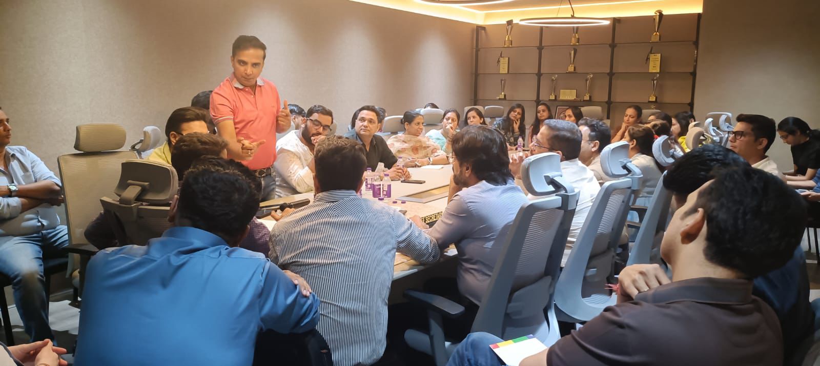 शासन संध्या कार्यक्रम में भक्ति संगीत प्रस्तुति