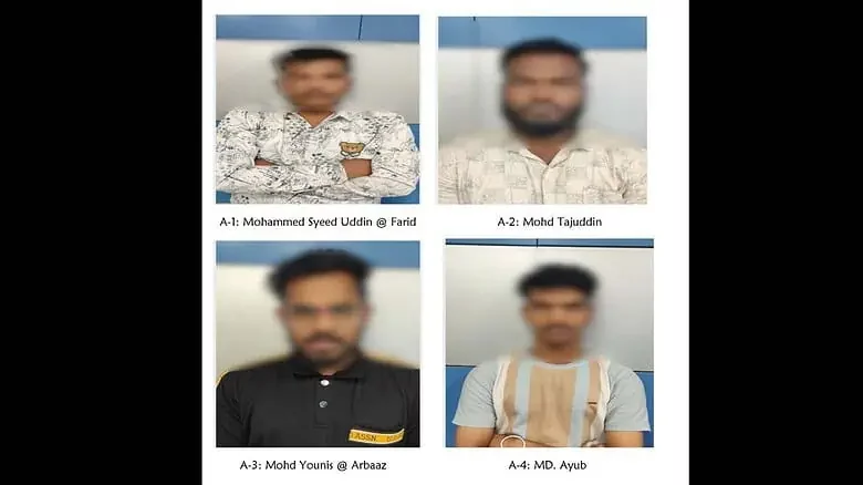 बेटिंग फ्रॉड में गिरफ्तार चार आरोपी और जब्त मोबाइल