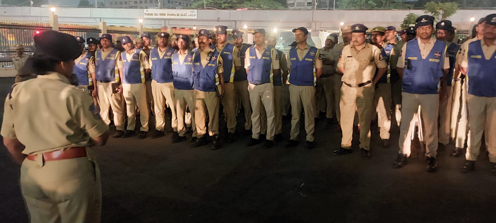 आपात तैयारी के लिए पुलिस की देर रात मॉक ड्रिल