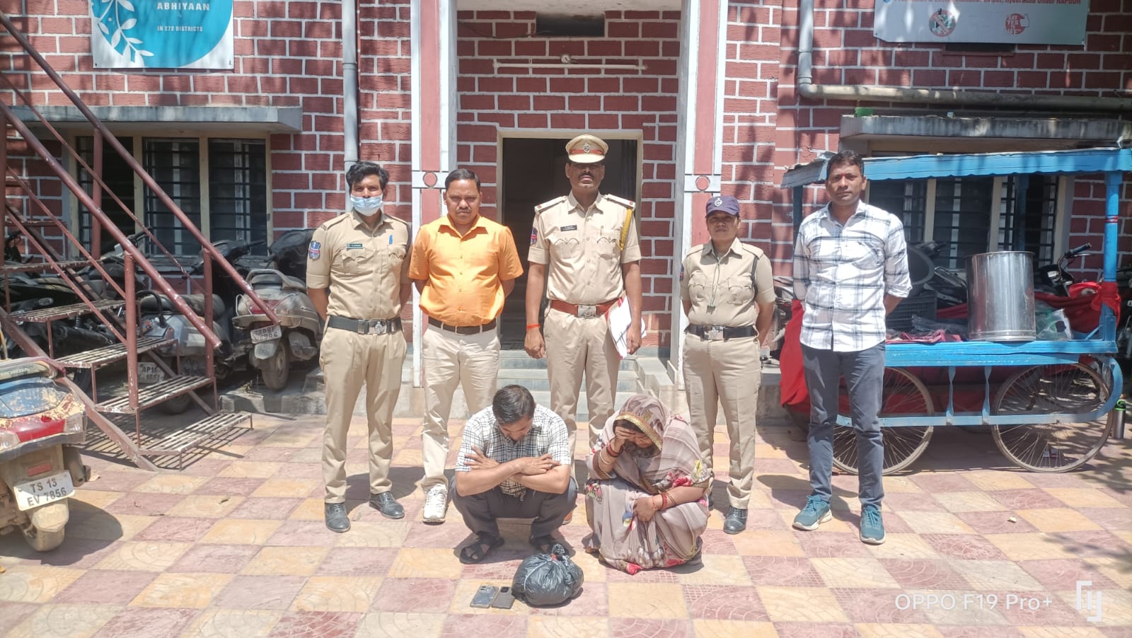 आबकारी पुलिस ने धूलपेट में 1.39 किलो गांजा जब्त किया