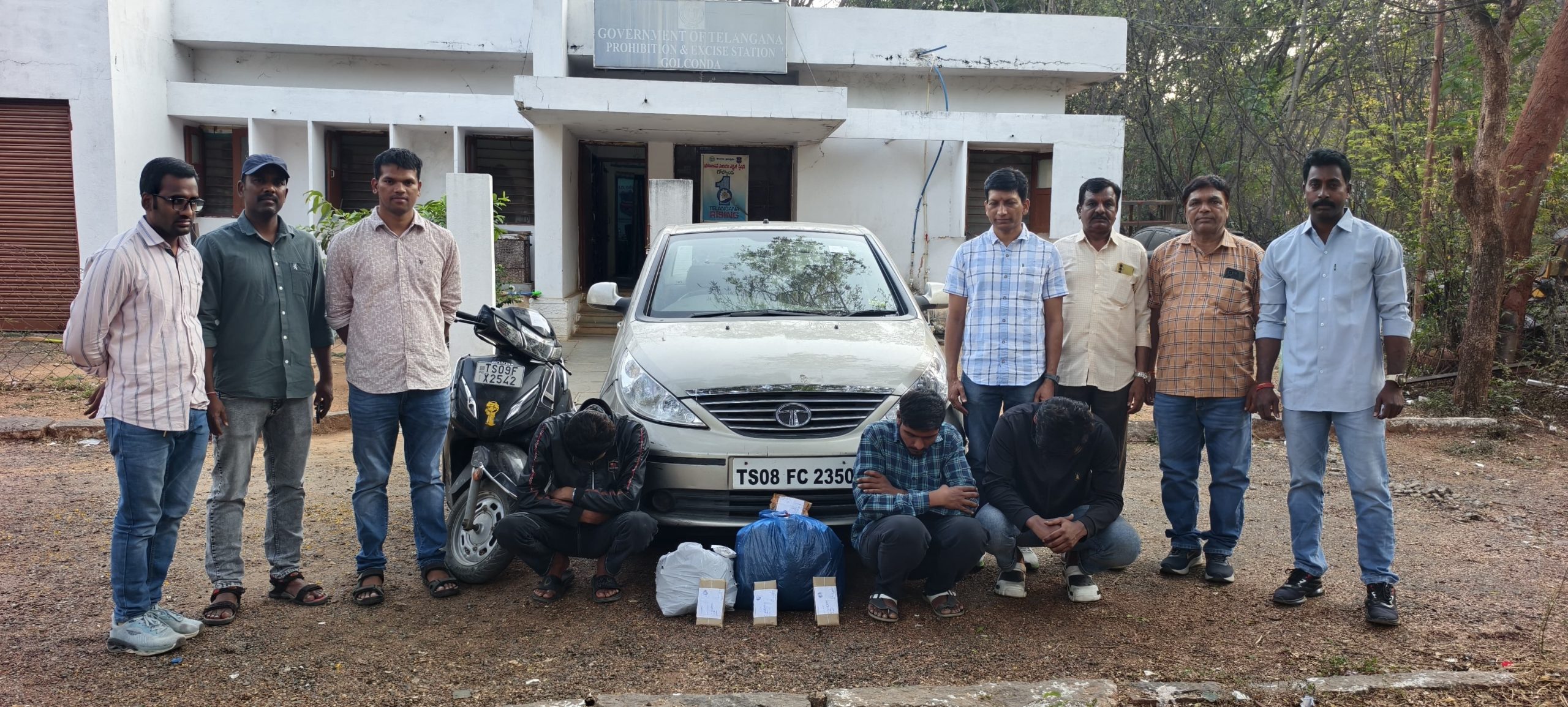 आबकारी पुलिस ने 3.8 किलो गांजा के साथ तीन आरोपी गिरफ्तार किए