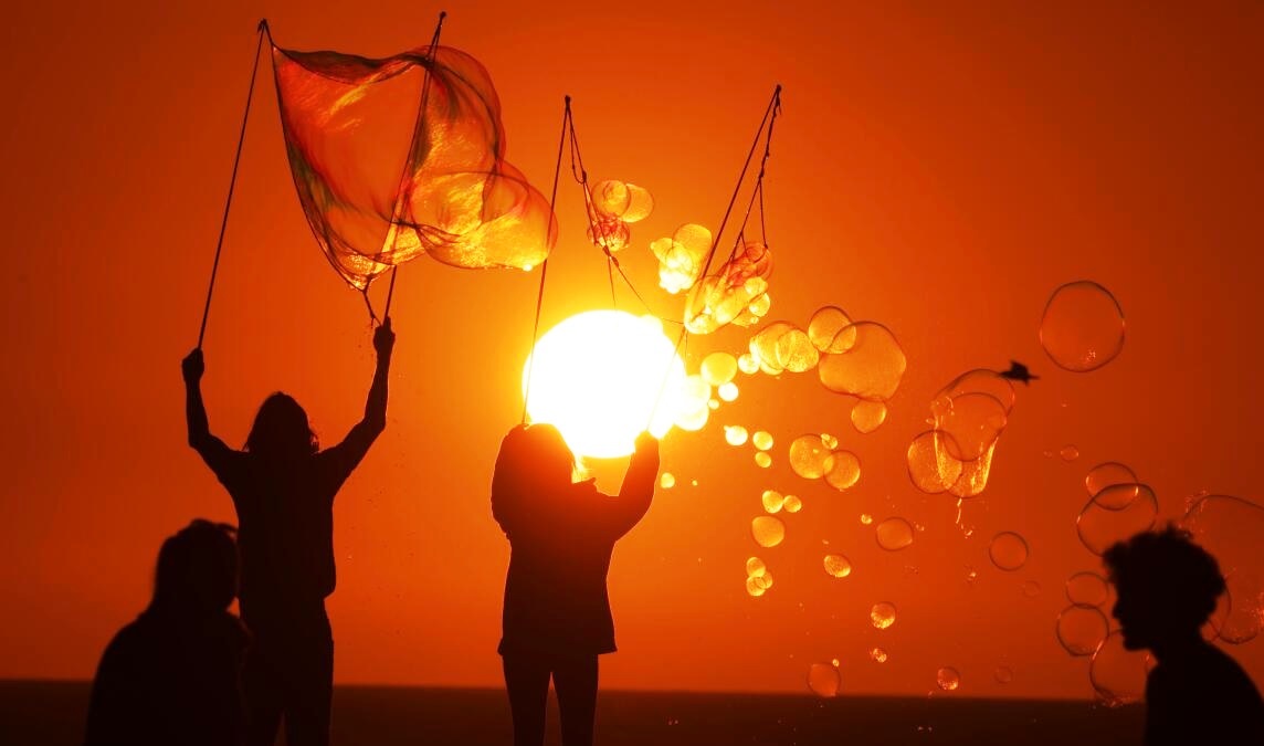 चरम गर्मी और जलवायु परिवर्तन से प्रभावित भारत का दृश्य