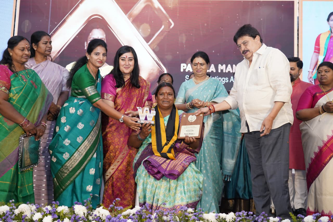 अंतरराष्ट्रीय महिला दिवस कार्यक्रम में बोलतीं सांसद बांसुरी स्वराज