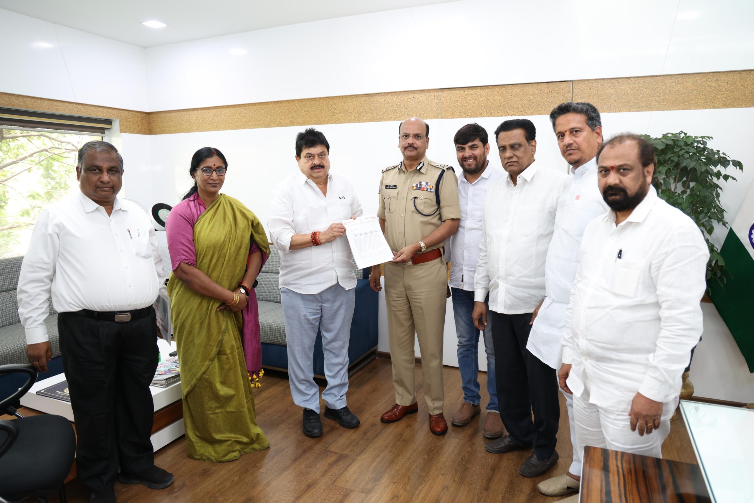 भाजपा नेता पुलिस महानिदेशक से कार्यकर्ताओं पर हमले की जांच मांगते