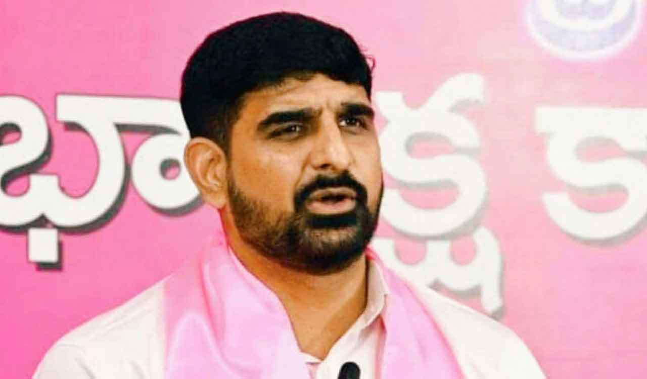 पाडी कौशिक रेड्डी ने मीडिया को अपने नोटिस पर चेतावनी दी