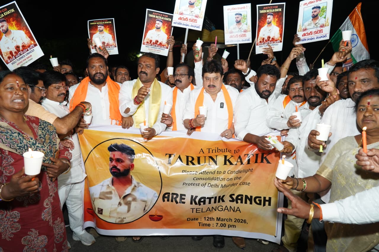 टैंकबंड पर तरुण काटिका के लिए निकाला गया कैंडल मार्च