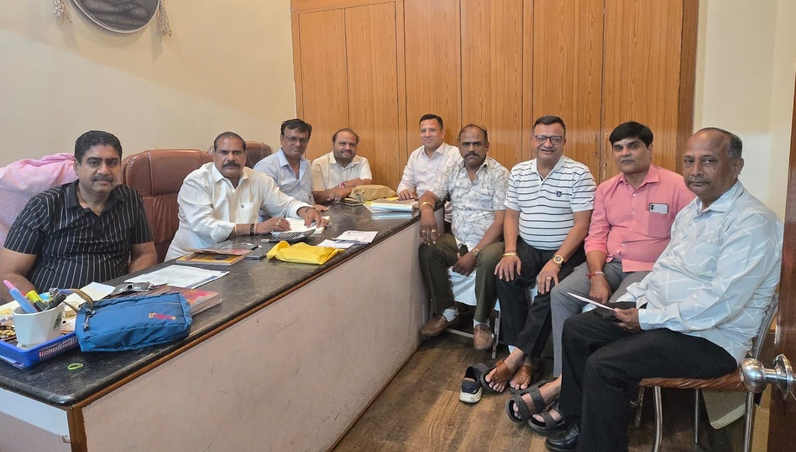 जैन सेवा संघ बैठक में उपस्थित सदस्य