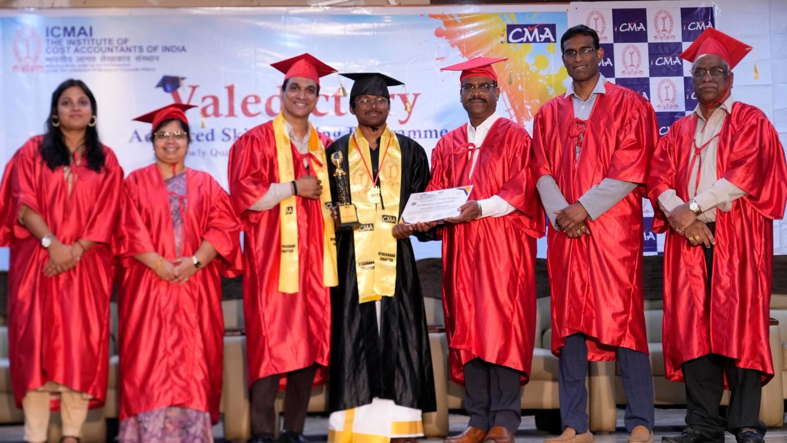 आईसीएमएआई द्वारा मेधावी छात्रों का सम्मान समारोह