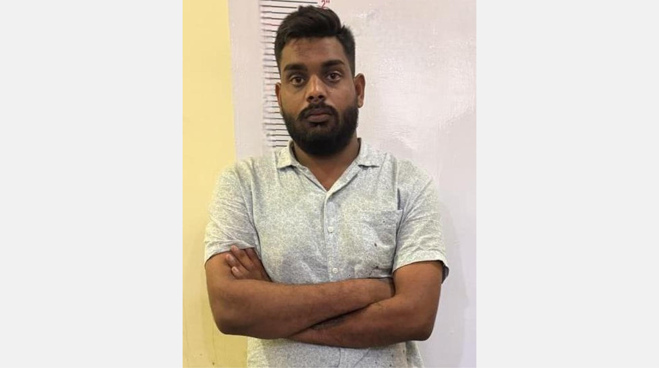 कुख्यात अपराधी पर पुलिस कार्रवाई