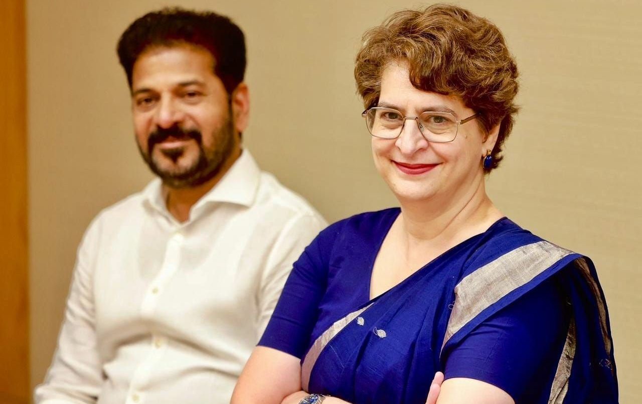 महात्मा ज्योतिराव फुले की प्रतिमा पर श्रद्धांजलि